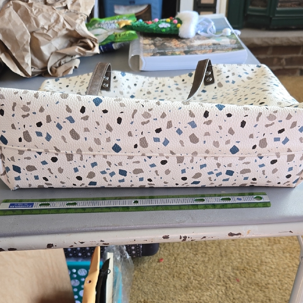 Thirty-One Speckled Tote with Brown Straps - Picture 2 of 4